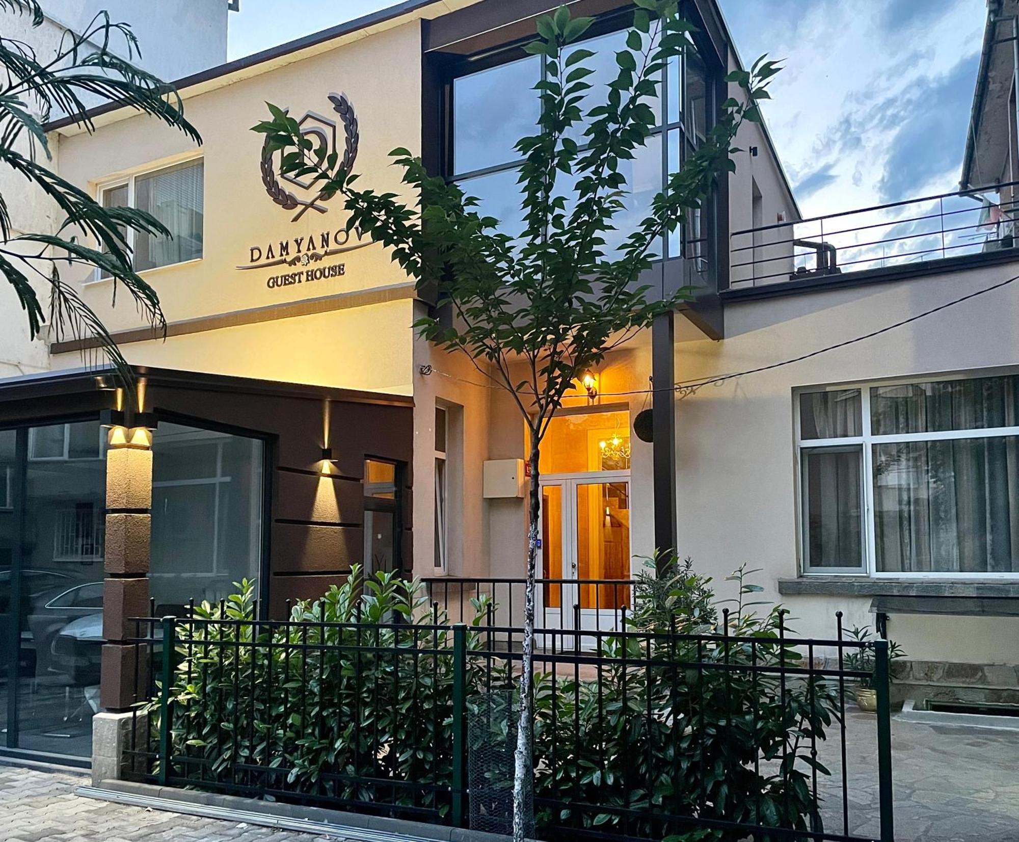Damyanov House Hotel Kazanlŭk Exterior photo